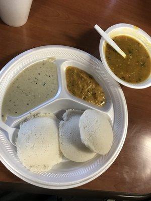 Soft and delicious Idli and chutney.!