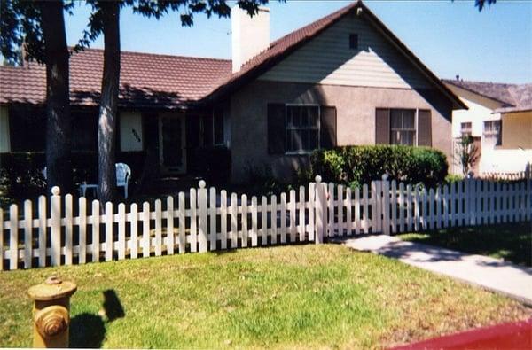 Vinyl Fence installation 818-889-4195