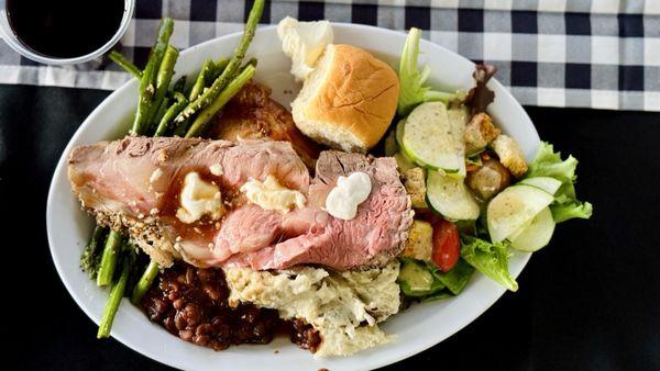 prime rib, bbq chicken, baked beans, mashed potatoes, salad, grilled asparagus, dinner roll