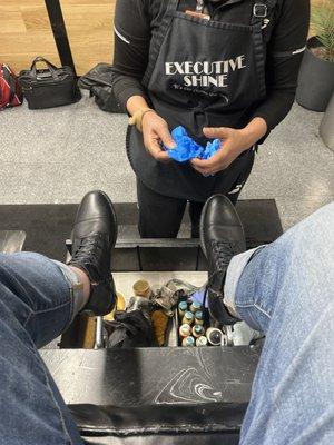 Shoe shine in A concourse.