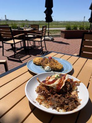 Jack Frost French Toast and short rib hash on the patio