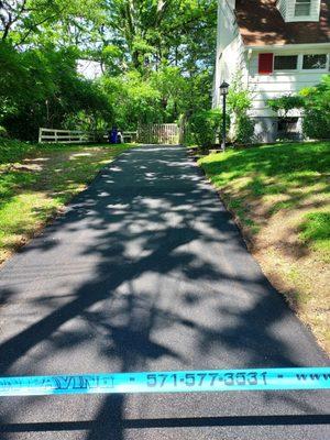 Metropolitan Paving did an incredible job.  Phil and the crew above and beyond for a fair and reasonable price.  I love the new driveway!