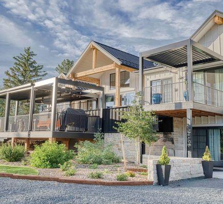 Two patio covers with a beautiful view!