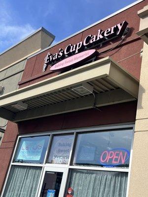 Eva's Cupcakery