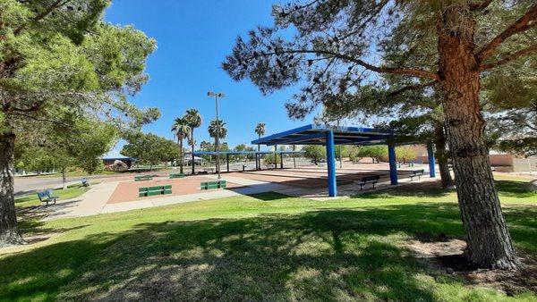 Boccee Ball and horseshoe courts.