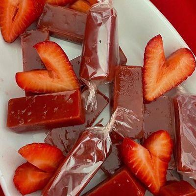 Strawberries & Cream Caramels