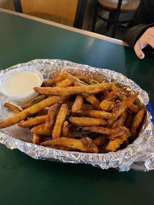 Fried pickles and This is how to do them. Perfect!