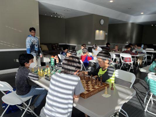 The XFYD student board regularly held the XFYD Chess tournament.