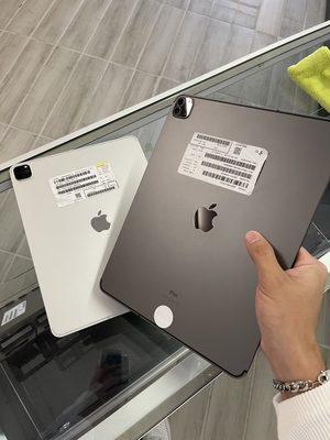 iPad Pro 12.9" 3rd Gen 1TB Cellular 
iPad Pro 12.9" 4th Gen 1TB Cellular