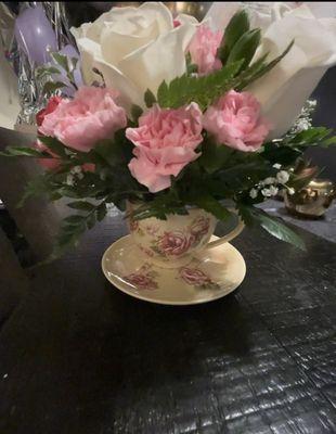 Victorian tea cup arrangement