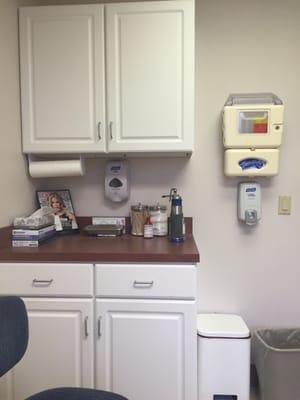 Clean and organized patient room!