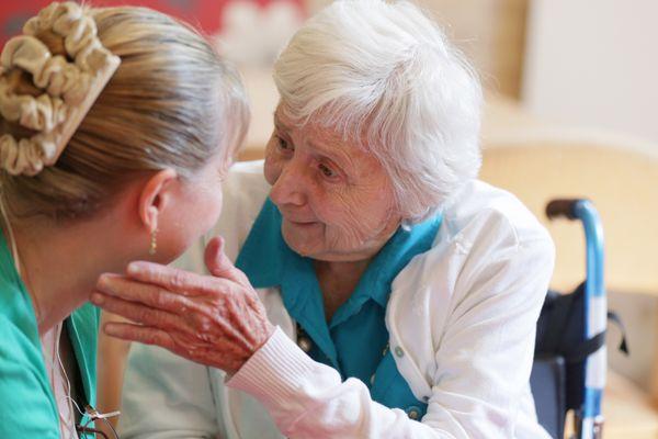 Specially trained caregivers in Alzheimer and Dementia care