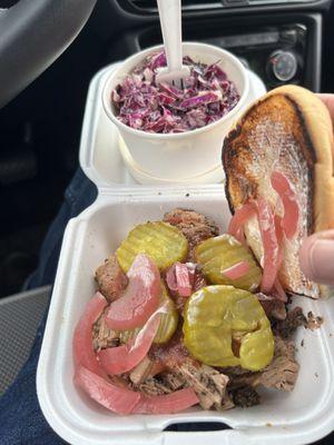 Brisket sandwich & red cabbage coleslaw