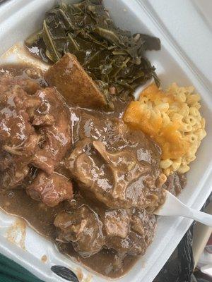 Oxtails with extra gravy, Mac & Greens