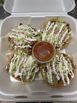 Sopes de adobada