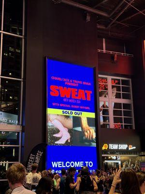 SWEAT TOUR