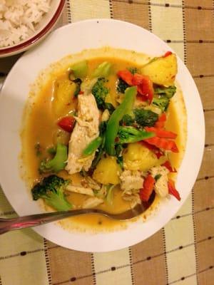 Pineapple curry with chicken