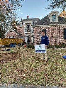 Roofers doing roofing services in Shirley Avenue neighborhood in Jackson