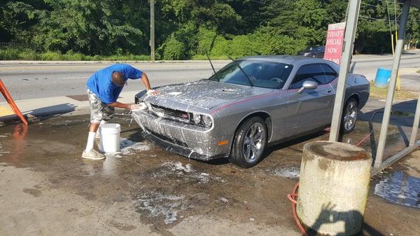 Me receiving a courtesy car wash after my installed!!