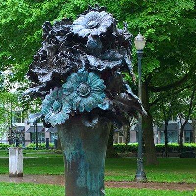 One of the sculptures at Holladay Park. Behind this in the background is the MAX station platform.