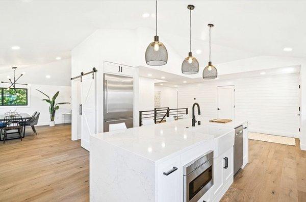 Look at this stunning kitchen! Let's find your Dream Home Today!