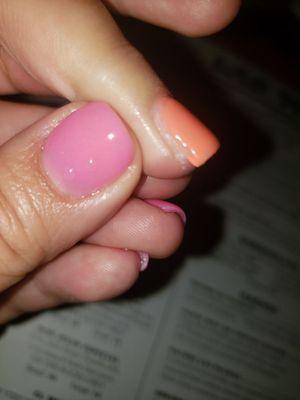 This is 4 different nails....looks like 2 but the same color on each hand is messed up. Sad sad Ann!!