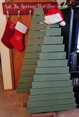 Loving my cat proof pallet trees...   Five feet tall.  $22 ea with the 50% Christmas items sale.