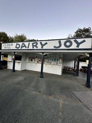 Dairy Joy has been dishing out Old School Classic Soft Serve Ice Cream since 1961 & Free Parking & Outdoor Picnic Tables in Weston MA.