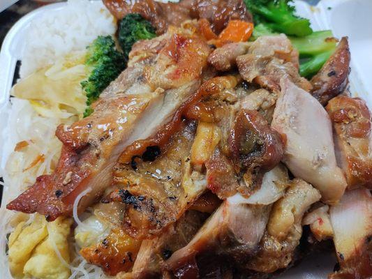 2-Item Combo: Barbeque Chicken, Beef and Broccoli, Rice Vermicelli Noodles and Steamed Rice