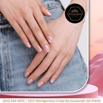 Indulge in the timeless elegance of green and pink nail art, where lush shades intertwine to create a harmonious blend of beauty