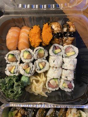 Salmon Avocado roll, Two Fish roll, Nama Sake nigiris, Masago nigiris, Unagi nigiris