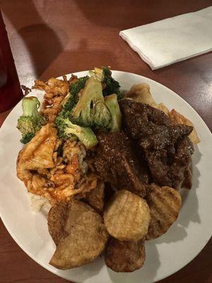 Mix from bar Chicken and broccoli, peppered steak, potatoes, rice