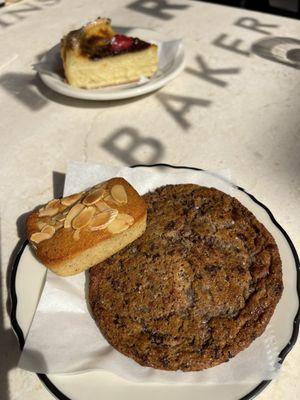 Financier & chocolate chip cookie