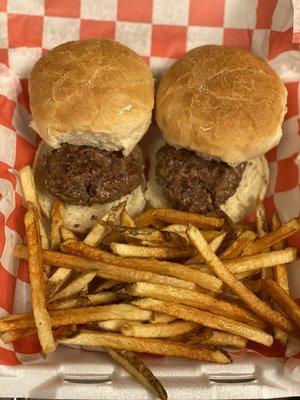 Kids Sliders with fries