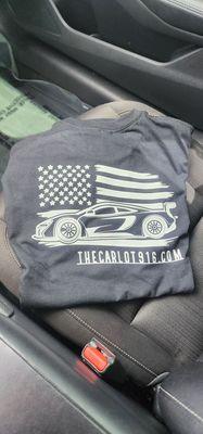 T-shirt from Thecarlot