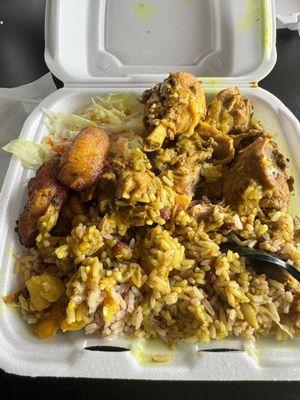 Medium Curry Chicken  Visiting from Florida and OMG the food could not have been better if it came straight from Jamaica