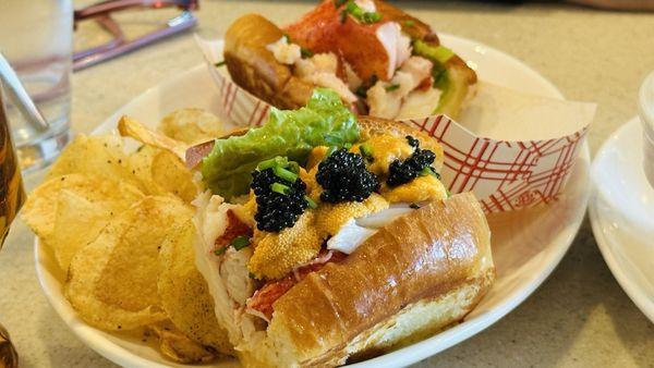 Lobster roll - half with caviar and uni