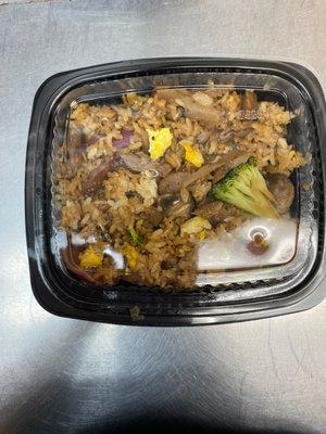 Chicken fried rice with vegetables