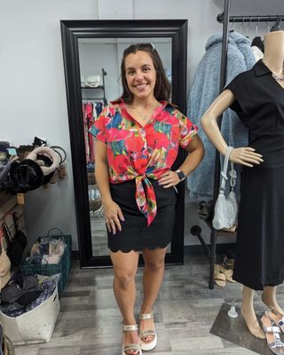 MORE EMILY IN OUR SCALLOPED SKORT WITH OUR GORGEOUS PRINT BLOUSE IN THE MOST AMAZING PRINT !!