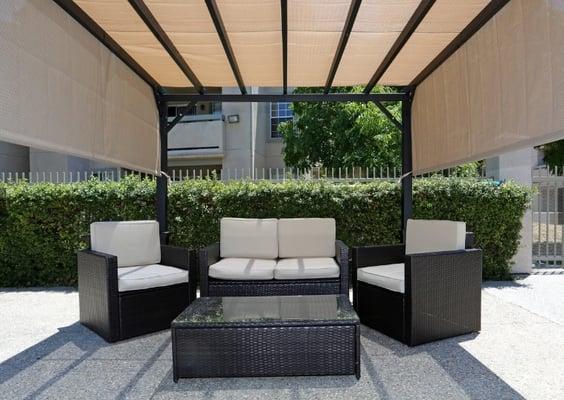 Relax Under the Shade By The Pool