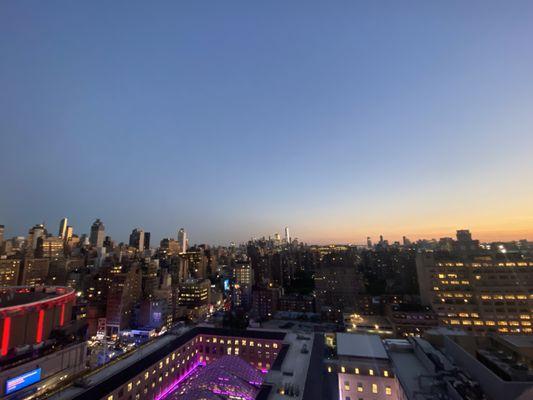 BLU 33 Rooftop: sunset view