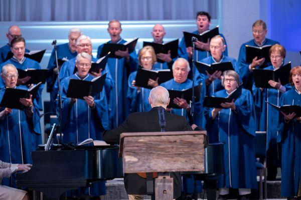 The 8:00 & 9:30am services are home to the Sanctuary Choir! Nothing beats a hymn and a full choir.