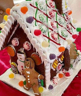 Gingerbread house to the rescue!