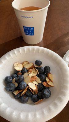 Apple juice, blueberries, almond slivers