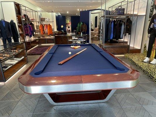 Pool table