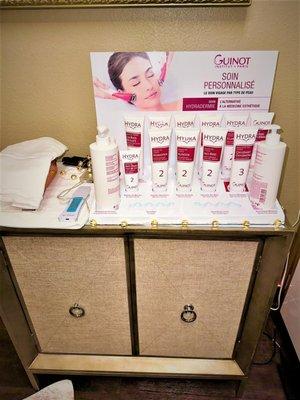 We use only the highest quality of French luxury skin care products. Came feel the Guinot Difference.