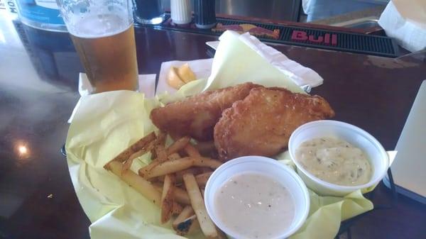 Fish and chips with ranch dressing for my fries tartar sauce of course I had to ask for lemon. And the beer is the endless IPA.