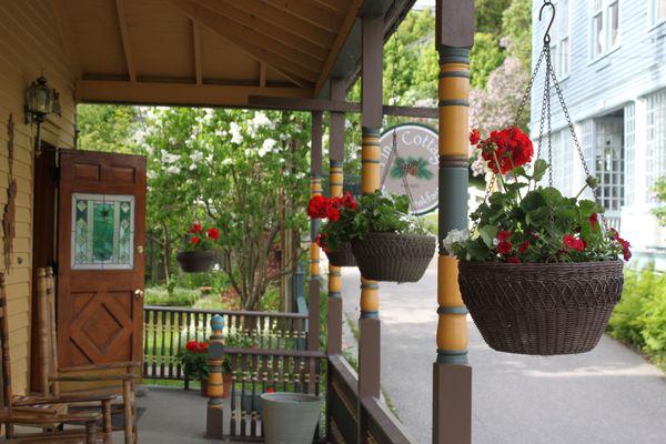 Pine Cottage, Historic Mackinac Island Hotel