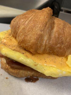 mini croissant breakfast sandwich!