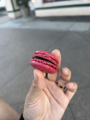 Raspberry Macaron